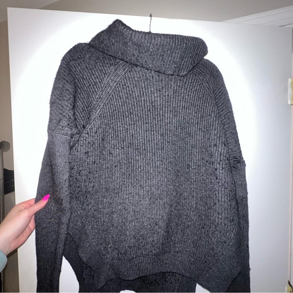 Graham & Spencer turtleneck sweater